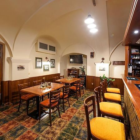 Restaurace A Penzion U Palecku Skuteč Kültér fotó